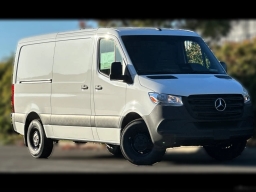 Mercedes-Benz Sprinter Crew Van Standard Roof 4-Cyl Diesel 2500 Standard Roof I4 Diesel 144" RWD 2026