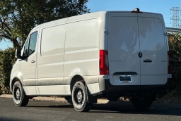 Mercedes-Benz Sprinter Crew Van Standard Roof 4-Cyl Diesel 2500 Standard Roof I4 Diesel 144" RWD 2026