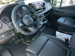 Mercedes-Benz Sprinter Crew Van Standard Roof 4-Cyl Diesel 2500 Standard Roof I4 Diesel 144" RWD 2026