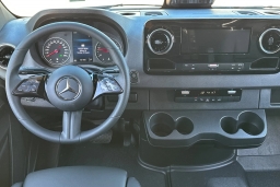 Mercedes-Benz Sprinter Crew Van Standard Roof 4-Cyl Diesel 2500 Standard Roof I4 Diesel 144" RWD 2026