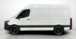 Mercedes-Benz Sprinter Crew Van Standard Roof 4-Cyl Diesel 2500 Standard Roof I4 Diesel 144" RWD 2026