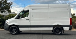 Mercedes-Benz Sprinter Crew Van Standard Roof 4-Cyl Diesel 2500 Standard Roof I4 Diesel 144" RWD 2026