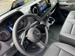 Mercedes-Benz Sprinter Crew Van Standard Roof 4-Cyl Diesel 2500 Standard Roof I4 Diesel 144" RWD 2026