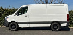 Mercedes-Benz Sprinter Crew Van Standard Roof 4-Cyl Diesel 2500 Standard Roof I4 Diesel 144" RWD 2026