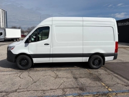 Mercedes-Benz Sprinter Cargo Van Standard Roof 4-Cyl Diesel 2500 Standard Roof I4 Diesel 144" RWD 2025