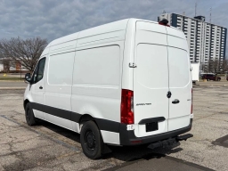 Mercedes-Benz Sprinter Cargo Van Standard Roof 4-Cyl Diesel 2500 Standard Roof I4 Diesel 144" RWD 2025
