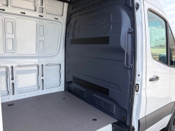 Mercedes-Benz Sprinter Cargo Van Standard Roof 4-Cyl Diesel 2500 Standard Roof I4 Diesel 144" RWD 2025
