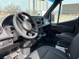 Mercedes-Benz Sprinter Cargo Van Standard Roof 4-Cyl Diesel 2500 Standard Roof I4 Diesel 144" RWD 2025
