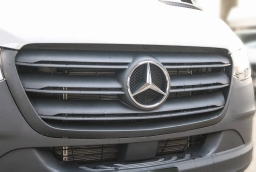 Mercedes-Benz Sprinter Cargo Van Standard Roof 4-Cyl Diesel 2500 Standard Roof I4 Diesel 144" RWD 2025