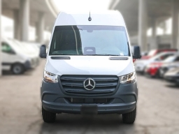 Mercedes-Benz Sprinter Cargo Van Standard Roof 4-Cyl Diesel 2500 Standard Roof I4 Diesel 144" RWD 2025