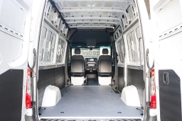 Mercedes-Benz Sprinter Cargo Van Standard Roof 4-Cyl Diesel 2500 Standard Roof I4 Diesel 144" RWD 2025