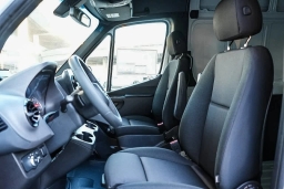 Mercedes-Benz Sprinter Crew Van Standard Roof 4-Cyl Diesel 2500 Standard Roof I4 Diesel 144" RWD 2026