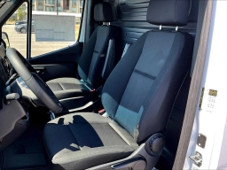 Mercedes-Benz Sprinter Crew Van Standard Roof 4-Cyl Diesel 2500 Standard Roof I4 Diesel 144" RWD 2026