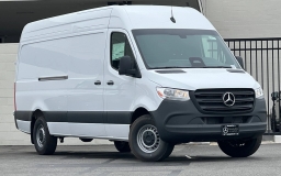 Mercedes-Benz Sprinter Cargo Van High Roof 4-Cyl Diesel 2500 High Roof I4 Diesel 170" RWD 2025