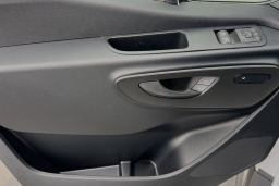 Mercedes-Benz Sprinter Cargo Van High Roof 4-Cyl Diesel 2500 High Roof I4 Diesel 170" RWD 2025