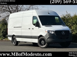 Mercedes-Benz Sprinter Crew Van High Roof 4-Cyl Diesel 2500 High Roof I4 Diesel 170" RWD 2026