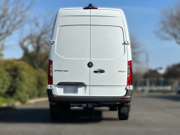 Mercedes-Benz Sprinter Crew Van High Roof 4-Cyl Diesel 2500 High Roof I4 Diesel 170" RWD 2026