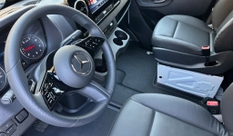 Mercedes-Benz Sprinter Crew Van High Roof 4-Cyl Diesel 2500 High Roof I4 Diesel 170" RWD 2026