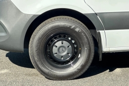 Mercedes-Benz Sprinter Crew Van High Roof 4-Cyl Diesel 2500 High Roof I4 Diesel 170" RWD 2026