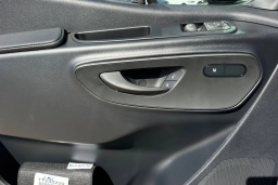 Mercedes-Benz Sprinter Crew Van High Roof 4-Cyl Diesel 2500 High Roof I4 Diesel 170" RWD 2026