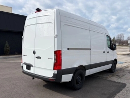 Mercedes-Benz Sprinter Cargo Van Standard Roof 4-Cyl Diesel HO 2500 Standard Roof I4 Diesel HO 144" RWD 2025