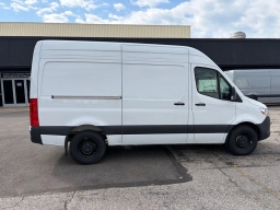 Mercedes-Benz Sprinter Cargo Van Standard Roof 4-Cyl Diesel HO 2500 Standard Roof I4 Diesel HO 144" RWD 2025