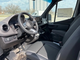 Mercedes-Benz Sprinter Cargo Van Standard Roof 4-Cyl Diesel HO 2500 Standard Roof I4 Diesel HO 144" RWD 2025