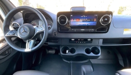 Mercedes-Benz Sprinter Cargo Van Standard Roof 4-Cyl Diesel HO 2500 Standard Roof I4 Diesel HO 144" RWD 2025