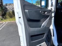 Mercedes-Benz Sprinter Cargo Van Standard Roof 4-Cyl Diesel HO 2500 Standard Roof I4 Diesel HO 144" RWD 2025