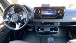 Mercedes-Benz Sprinter Cargo Van Standard Roof 4-Cyl Diesel HO 2500 Standard Roof I4 Diesel HO 144" RWD 2025