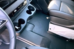 Mercedes-Benz Sprinter Cargo Van Standard Roof 4-Cyl Diesel HO 2500 Standard Roof I4 Diesel HO 144" RWD 2025