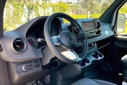 Mercedes-Benz Sprinter Cargo Van Standard Roof 4-Cyl Diesel HO 2500 Standard Roof I4 Diesel HO 144" RWD 2025