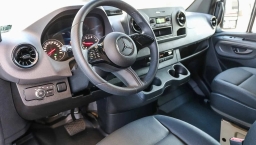 Mercedes-Benz Sprinter Cargo Van Standard Roof 4-Cyl Diesel HO 2500 Standard Roof I4 Diesel HO 144" RWD 2025