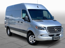 Mercedes-Benz Sprinter Cargo Van Standard Roof 4-Cyl Diesel HO 2500 Standard Roof I4 Diesel HO 144" RWD 2025