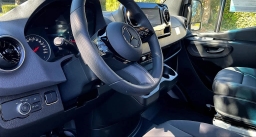 Mercedes-Benz Sprinter Crew Van Standard Roof 4-Cyl Diesel HO 2500 Standard Roof I4 Diesel HO 144" RWD 2026