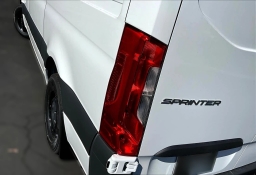 Mercedes-Benz Sprinter Crew Van Standard Roof 4-Cyl Diesel HO 2500 Standard Roof I4 Diesel HO 144" RWD 2026