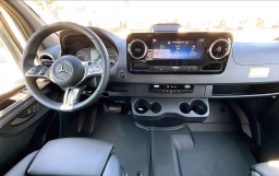 Mercedes-Benz Sprinter Cargo Van Standard Roof 4-Cyl Diesel HO 2500 Standard Roof I4 Diesel HO 144" RWD 2025