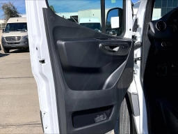 Mercedes-Benz Sprinter Cargo Van Standard Roof 4-Cyl Diesel HO 2500 Standard Roof I4 Diesel HO 144" RWD 2025