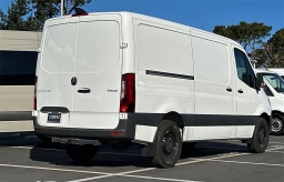 Mercedes-Benz Sprinter Crew Van Standard Roof 4-Cyl Diesel HO 2500 Standard Roof I4 Diesel HO 144" RWD 2026