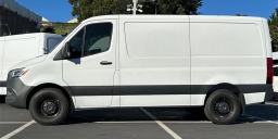 Mercedes-Benz Sprinter Crew Van Standard Roof 4-Cyl Diesel HO 2500 Standard Roof I4 Diesel HO 144" RWD 2026