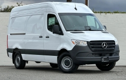 Mercedes-Benz Sprinter Crew Van Standard Roof 4-Cyl Diesel HO 2500 Standard Roof I4 Diesel HO 144" RWD 2026