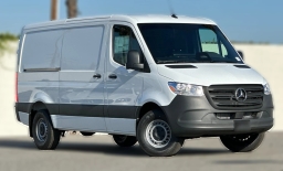 Mercedes-Benz Sprinter Crew Van Standard Roof 4-Cyl Diesel HO 2500 Standard Roof I4 Diesel HO 144" RWD 2026