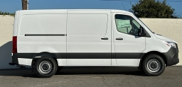 Mercedes-Benz Sprinter Crew Van Standard Roof 4-Cyl Diesel HO 2500 Standard Roof I4 Diesel HO 144" RWD 2026