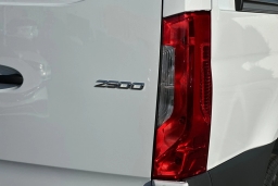 Mercedes-Benz Sprinter Crew Van Standard Roof 4-Cyl Diesel HO 2500 Standard Roof I4 Diesel HO 144" RWD 2026