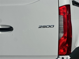 Mercedes-Benz Sprinter Crew Van Standard Roof 4-Cyl Diesel HO 2500 Standard Roof I4 Diesel HO 144" RWD 2026