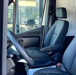 Mercedes-Benz Sprinter Cargo Van Standard Roof 4-Cyl Diesel HO 2500 Standard Roof I4 Diesel HO 144" RWD 2025