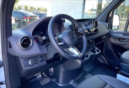 Mercedes-Benz Sprinter Cargo Van Standard Roof 4-Cyl Diesel HO 2500 Standard Roof I4 Diesel HO 144" RWD 2025