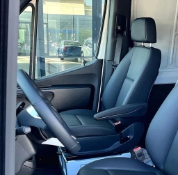 Mercedes-Benz Sprinter Cargo Van Standard Roof 4-Cyl Diesel HO 2500 Standard Roof I4 Diesel HO 144" RWD 2025