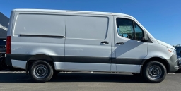 Mercedes-Benz Sprinter Crew Van Standard Roof 4-Cyl Diesel HO 2500 Standard Roof I4 Diesel HO 144" RWD 2026