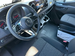 Mercedes-Benz Sprinter Crew Van Standard Roof 4-Cyl Diesel HO 2500 Standard Roof I4 Diesel HO 144" RWD 2026